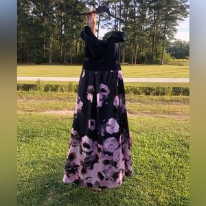 Size 10 formal gown.